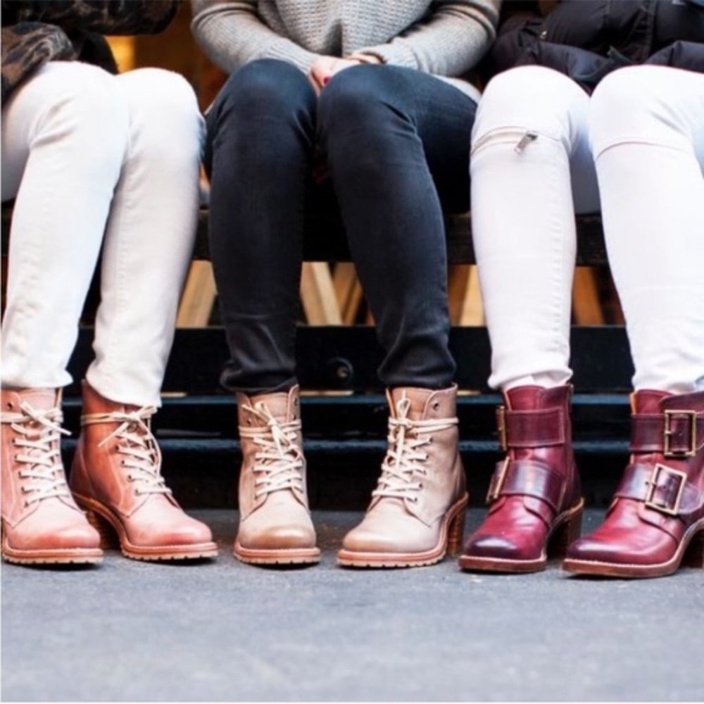 $399 Frye Sabrina Double Buckle Academia Grey Suede Leather Block Heel AnkleBoot - Picture 9 of 16
